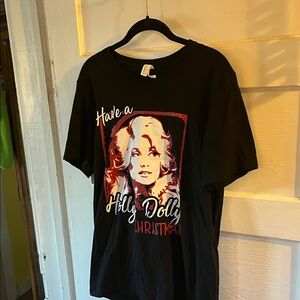 Black Graphic T-Shirt with Christmas Design have a Holley Dolly Christmas